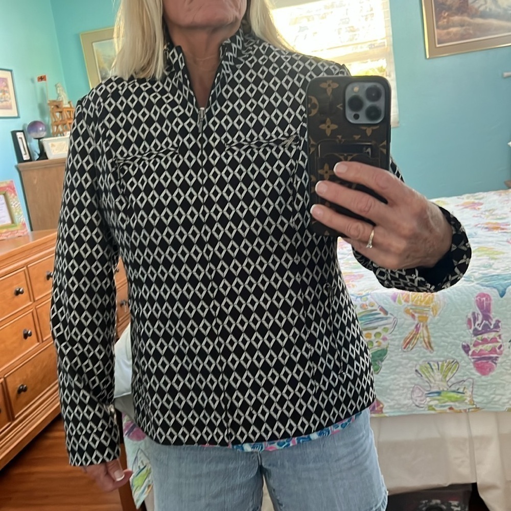 Chico’s Black & White Diamond print Jacket, Zipper closure, 4 front pockets